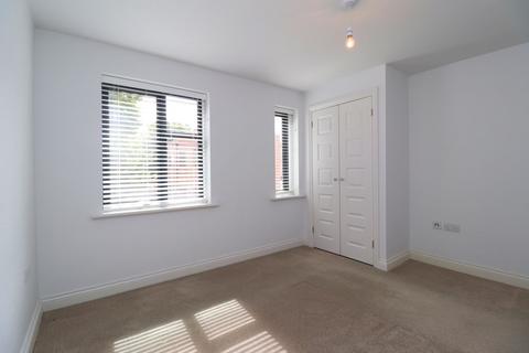 2 bedroom flat to rent, Southgate Street, Albion Apartments, GL1