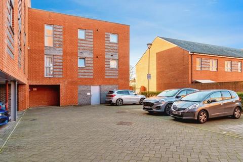 3 bedroom apartment for sale, Meridian Way, Southampton SO14