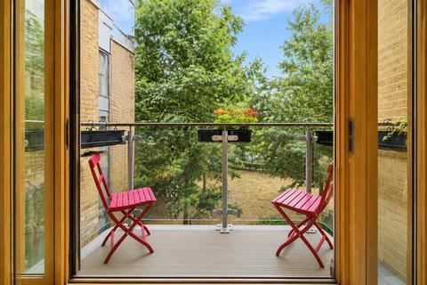 1 bedroom apartment for sale, Ainsworth Court, Plough Close, London NW10
