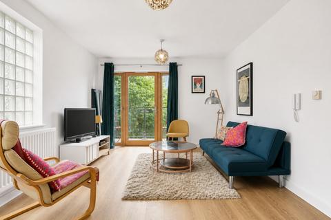 1 bedroom apartment for sale, Ainsworth Court, Plough Close, London NW10