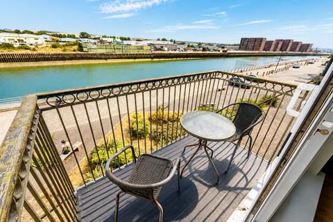 2 bedroom flat for sale, Sorlings Reach, Shoreham-by-Sea BN43