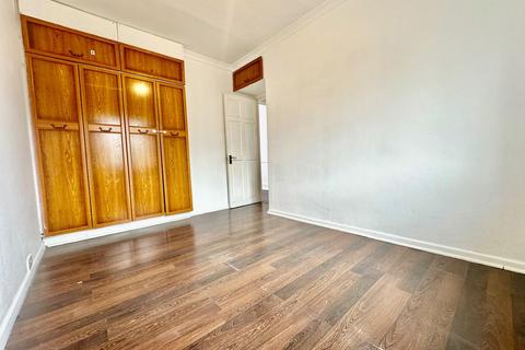 2 bedroom flat to rent, Hooks Hall Drive, Dagenham, Essex