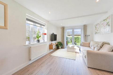 2 bedroom ground floor flat for sale, Brighton Road, South Croydon