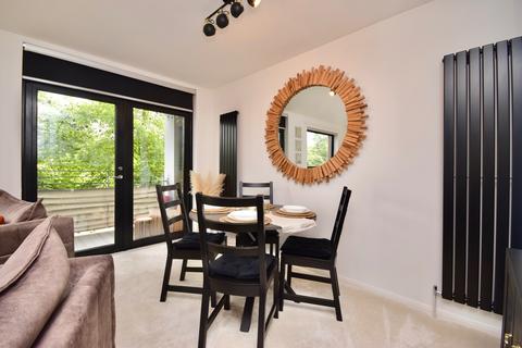 2 bedroom flat for sale, Errol Gardens, New Gorbals, Glasgow