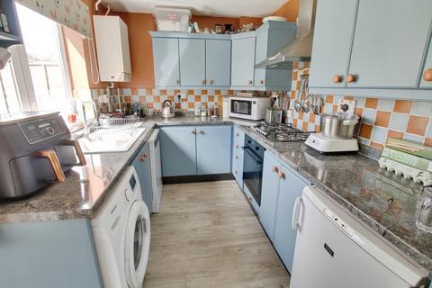 3 bedroom semi-detached house for sale, Swallow Way, March PE15