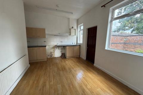 2 bedroom end of terrace house to rent, Scott Street, Leigh WN7