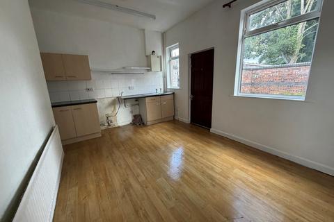2 bedroom end of terrace house to rent, Scott Street, Leigh WN7