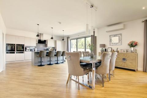5 bedroom detached house for sale, Benwick Road, Doddington