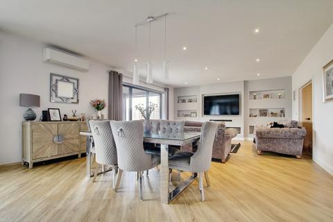5 bedroom detached house for sale, Benwick Road, Doddington