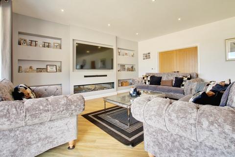 5 bedroom detached house for sale, Benwick Road, Doddington