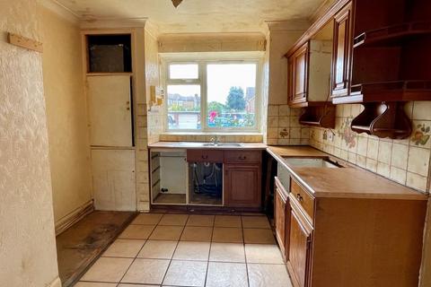 2 bedroom ground floor flat for sale, Romford