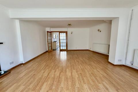 3 bedroom terraced house to rent, Lewis Street, Blackwood, NP12