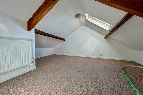 3 bedroom terraced house to rent, Lewis Street, Blackwood, NP12