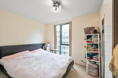 1 bedroom flat to rent, Crawford Court, Colindale, London, NW9