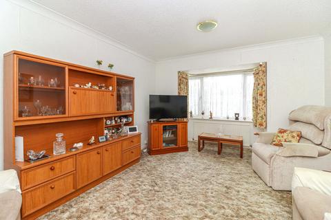 2 bedroom bungalow for sale, Manor Road, Tring, HP23