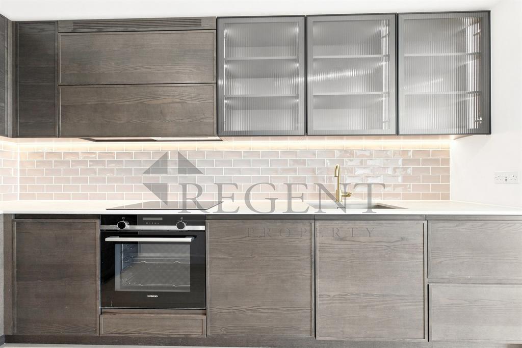 Apartment in London - View 5