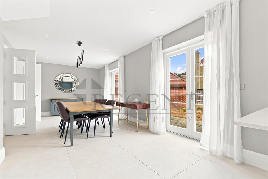 House in Barnet - View 5