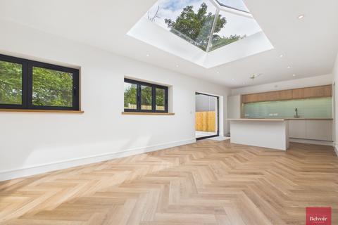 3 bedroom bungalow for sale, Portway, Swansea, SA3