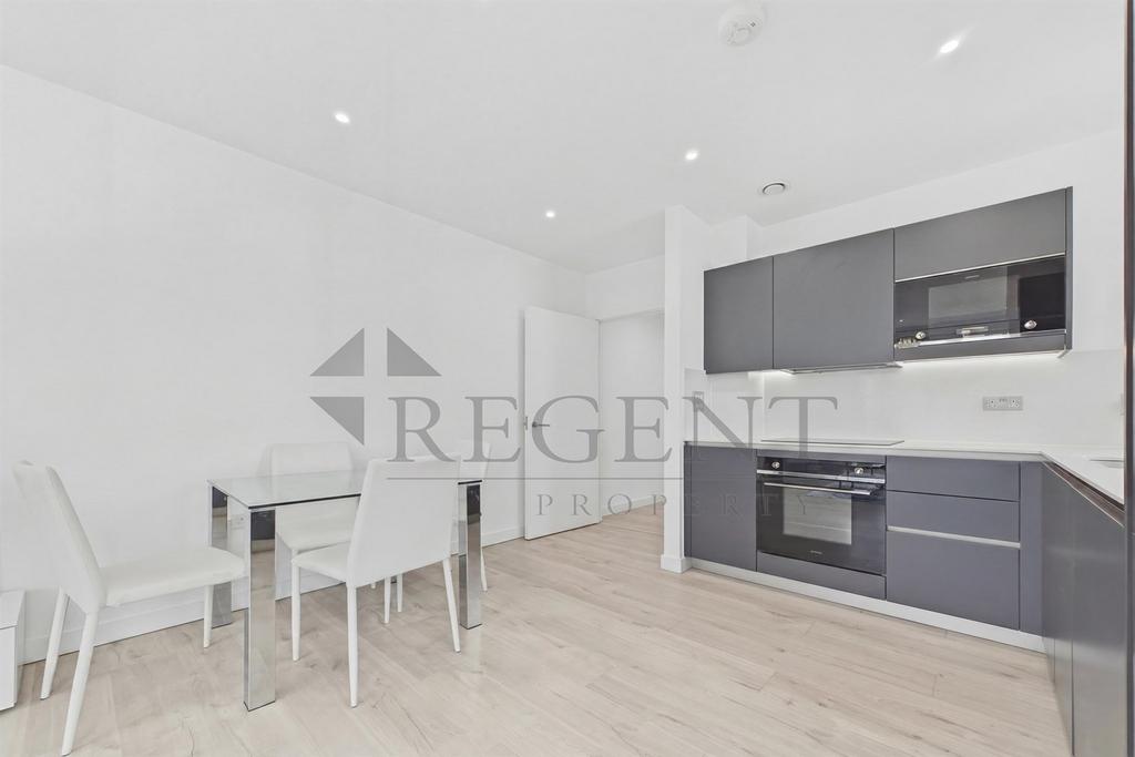 Apartment in London - View 5