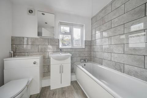 2 bedroom terraced house to rent, Bexley Street, Windsor, SL4