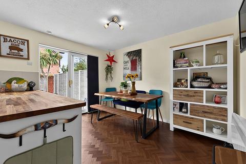 4 bedroom terraced house for sale, Carbis Close, Port Solent