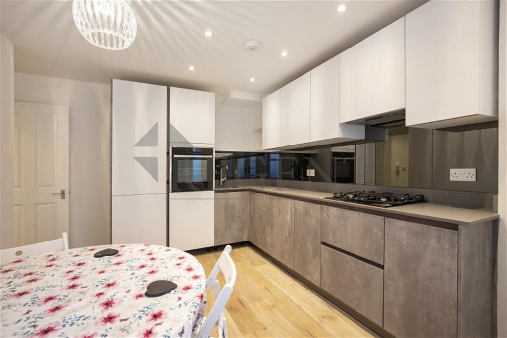 Apartment in London - View 3
