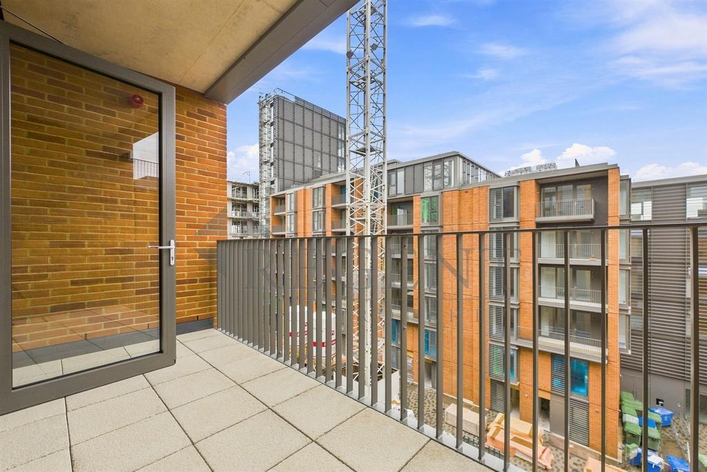 Apartment in London - View 3