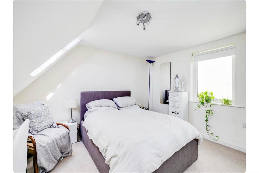 Apartment in London - View 3