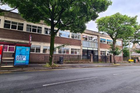 undefined, Broad Lane, Huddersfield