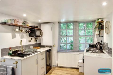 1 bedroom maisonette to rent, Mortimer Street, Trowbridge