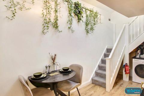1 bedroom maisonette to rent, Mortimer Street, Trowbridge