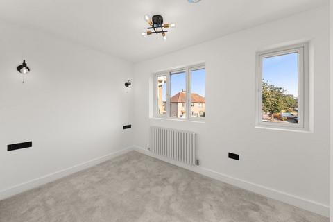 2 bedroom end of terrace house for sale, Hayman Crescent, Hayes