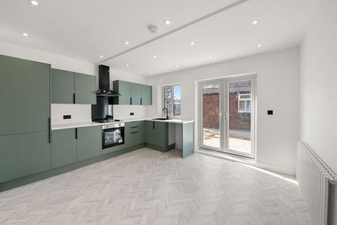 2 bedroom end of terrace house for sale, Hayman Crescent, Hayes