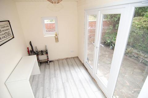 2 bedroom maisonette for sale, Hawthorne Crescent, Burntwood WS7