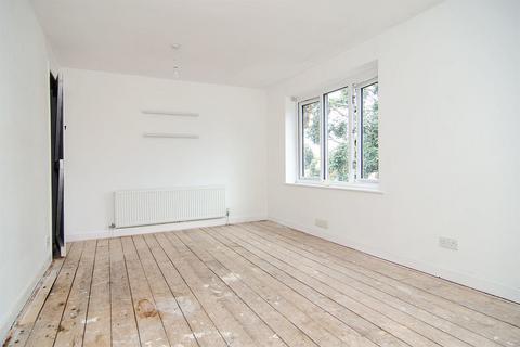 2 bedroom maisonette for sale, Hawthorne Crescent, Burntwood WS7