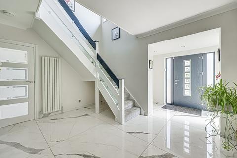 5 bedroom detached house for sale, Southend-on-sea SS3