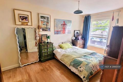 1 bedroom maisonette to rent, Clapham, London, SW8
