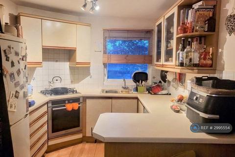 1 bedroom maisonette to rent, Clapham, London, SW8