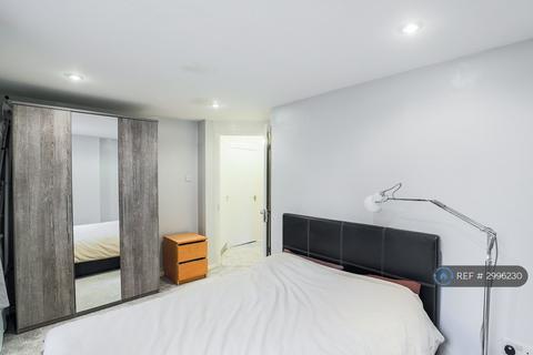 2 bedroom flat to rent, Jerningham Road, London, SE14