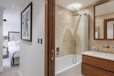 2 bedroom apartment to rent, Garden House, Kensington Gardens Square,W2