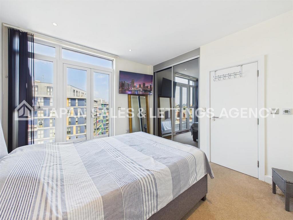 Apartment in Wembley - View 4