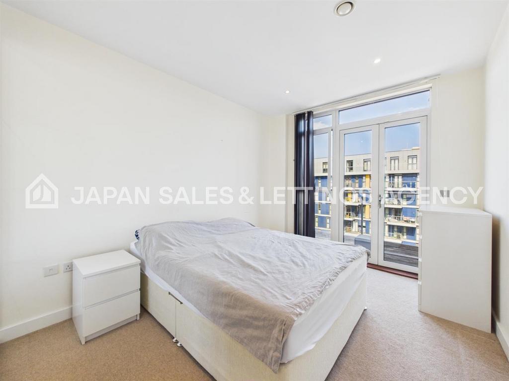 Apartment in Wembley - View 5