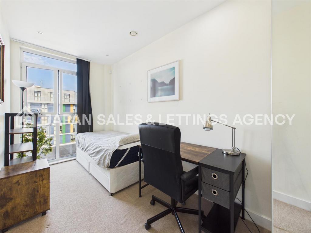 Apartment in Wembley - More