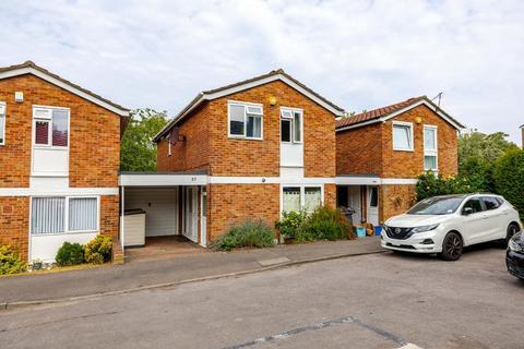 4 bedroom link detached house for sale, Bardolph Avenue, Selsdon CR0