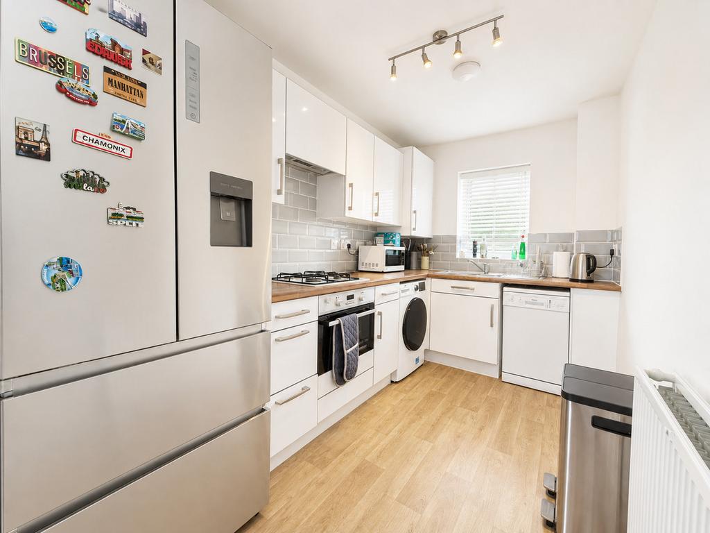Apartment in Cardiff, St Edeyrn's Village, Old St. Mellons - More