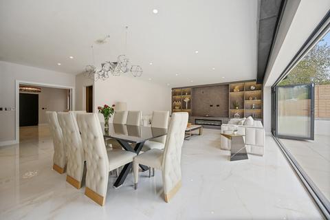 5 bedroom detached bungalow for sale, Links Drive, Radlett, WD7