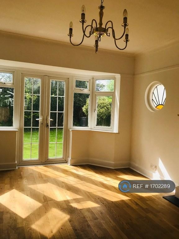 House in London - View 3