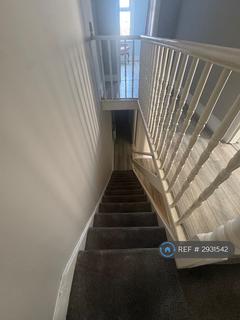 4 bedroom terraced house to rent, Sandringham Road, Thornton Heath, CR7
