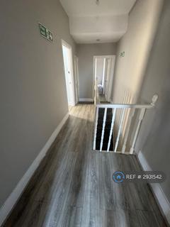 4 bedroom terraced house to rent, Sandringham Road, Thornton Heath, CR7