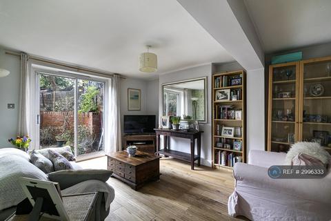 3 bedroom flat to rent, Dennington Park Road, London, NW6